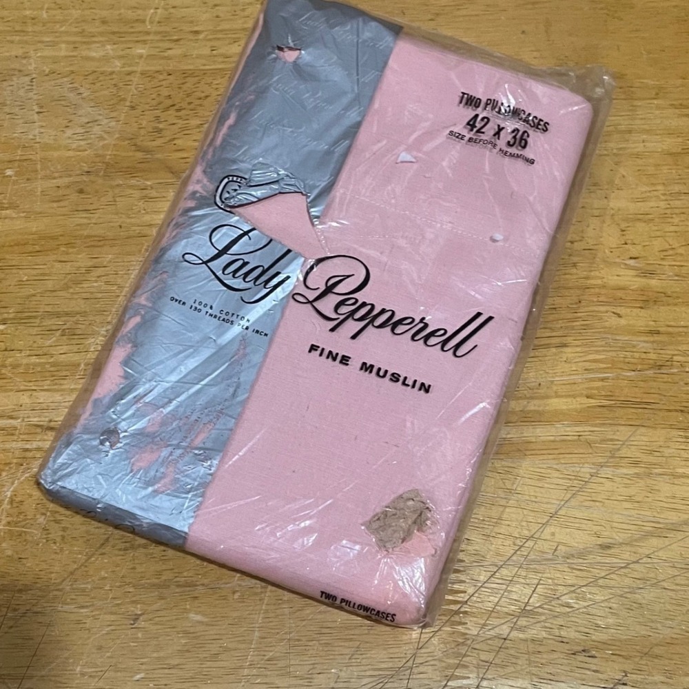 Vintage Lady‎ Pepperell Pink Muslin Pillowcases Set of 2 NOS 42x36 100% Cotton